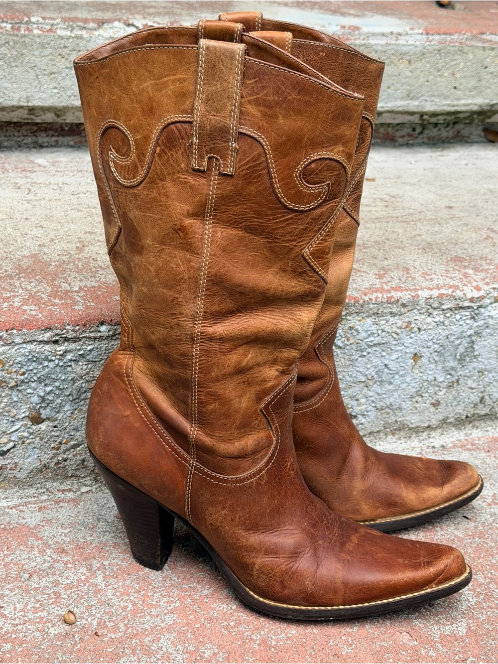 Vintage Y2 K circa 2003 Steven by Steve Madden brown leather cowboy style boots